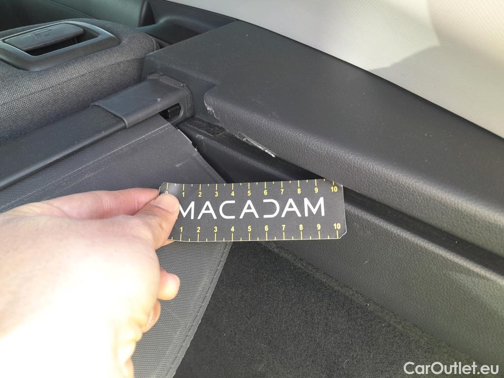  Hyundai   Ioniq HYUNDAI / 2019 / 5P / berlina con portón 1.6 GDI HEV Klass DT #33