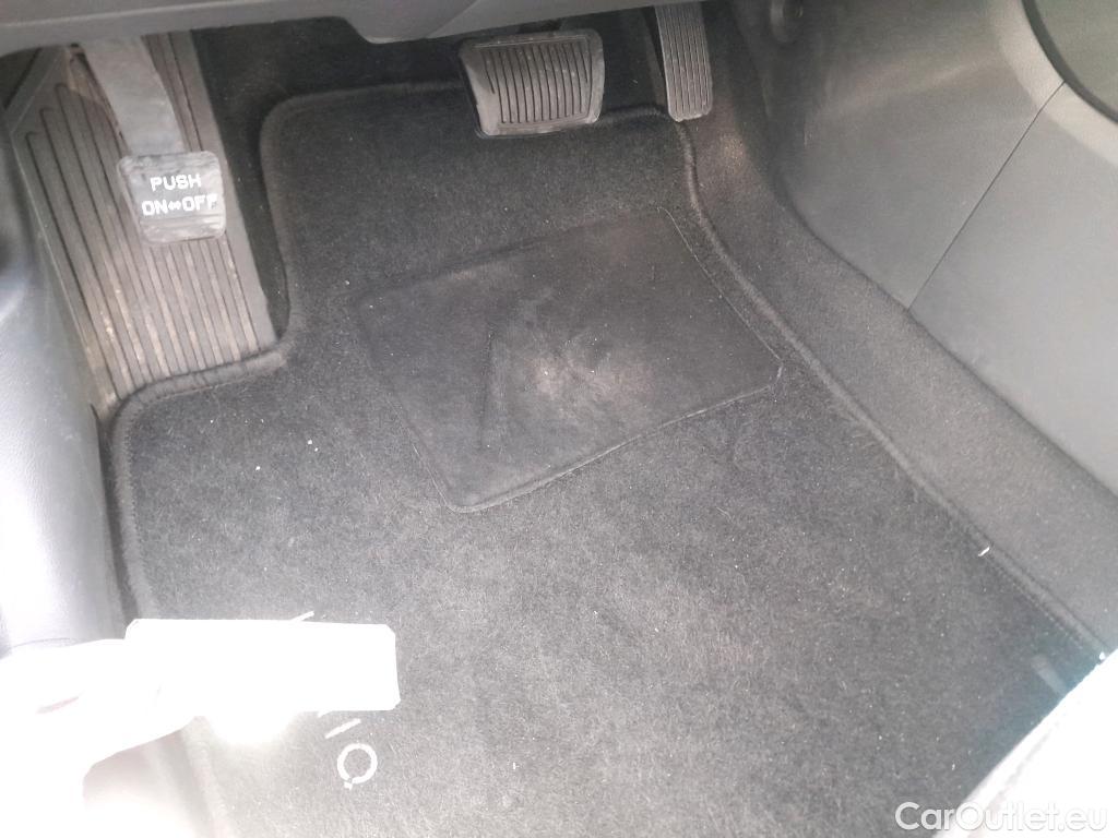  Hyundai   Ioniq HYUNDAI / 2019 / 5P / berlina con portón 1.6 GDI HEV Klass DT #50