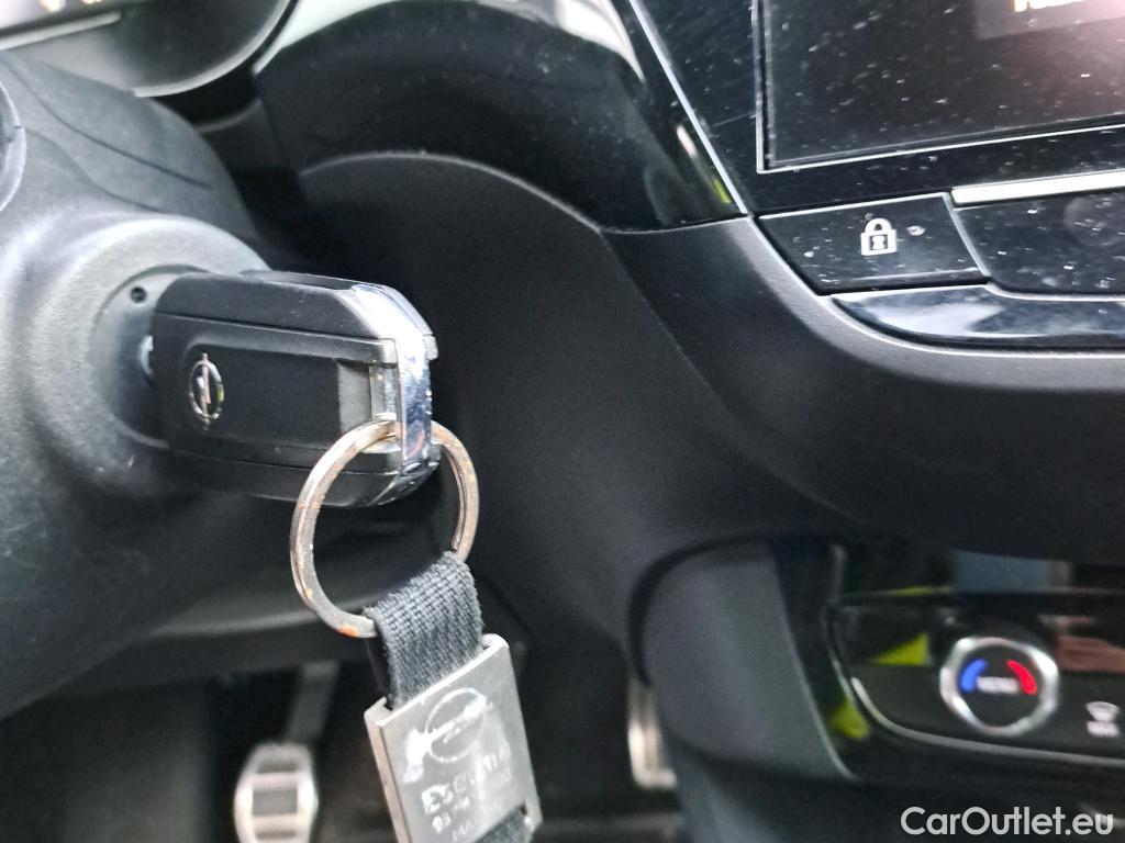  Opel  Corsa OPEL  / 2019 / 5P / berlina con portón 1.2T XHL 74kW (100CV) GS-Line + #19