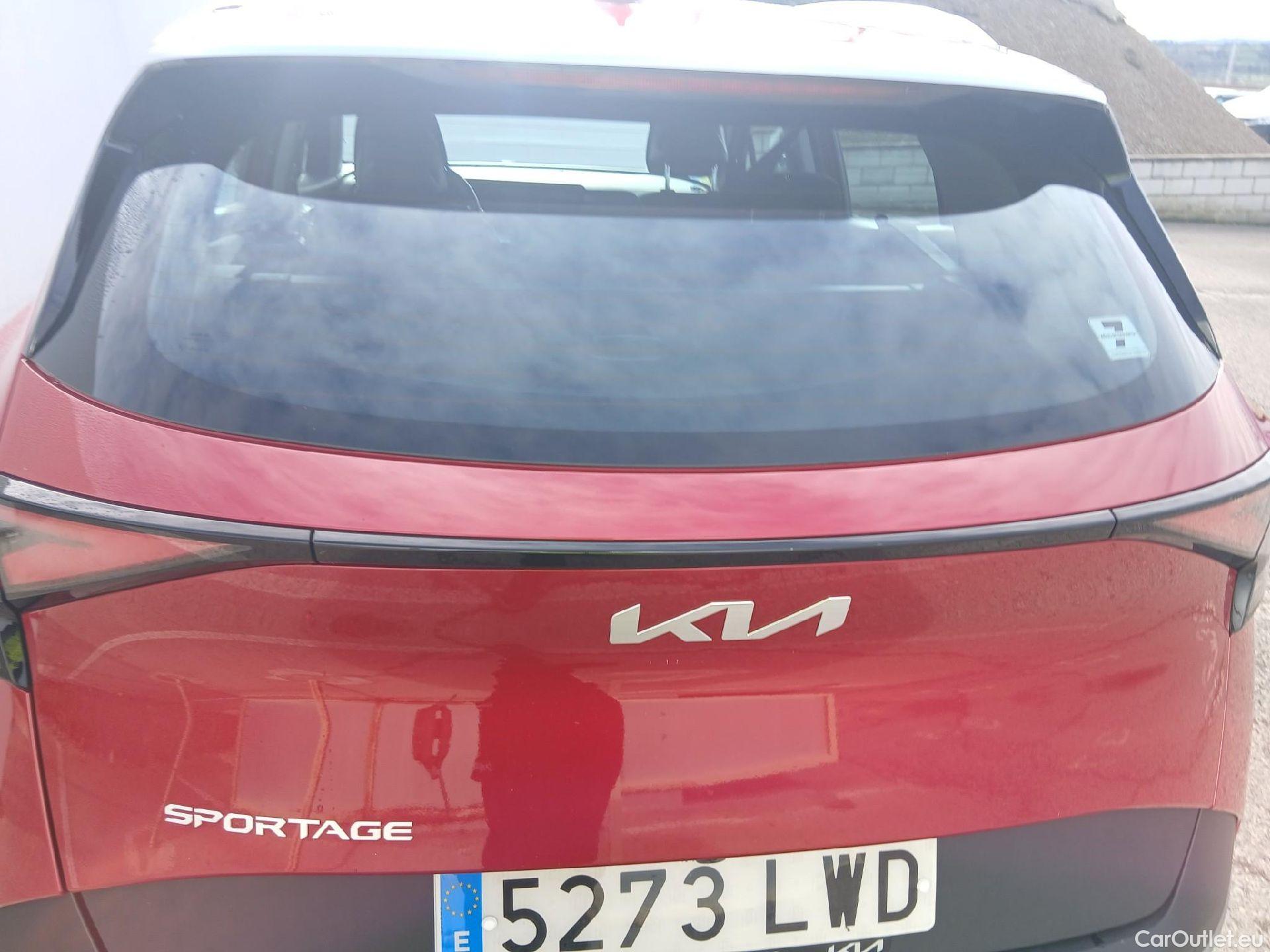  KIA  Sportage KIA  / 2022 / 5P / todoterreno 1.6 T-GDi MHEV 112kW (150CV) Drive 4X2 #12