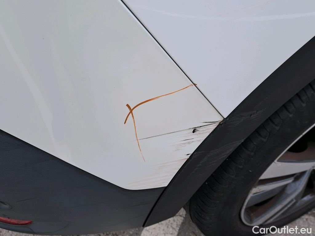  Peugeot  5008 PEUGEOT  / 2020 / 5P / todoterreno 1.5 BlueHDi 96kW S&S Allure Pack EAT8 #33