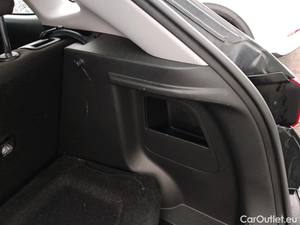  Hyundai  Konna HYUNDAI Kona / 2020 / 5P / todoterreno 1.6 GDI HEV Maxx DCT #3