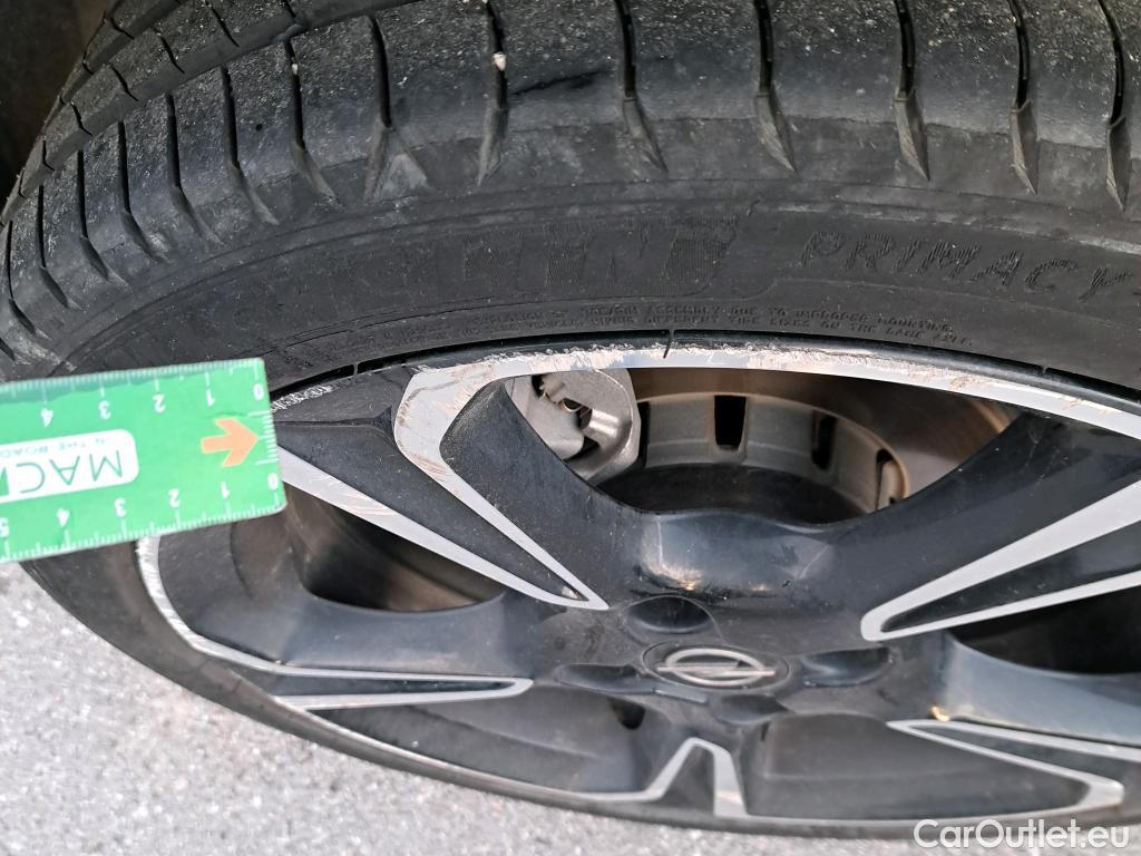  Opel  Corsa OPEL  / 2019 / 5P / berlina con portón 1.2T XHL 74kW (100CV) GS-Line + #8