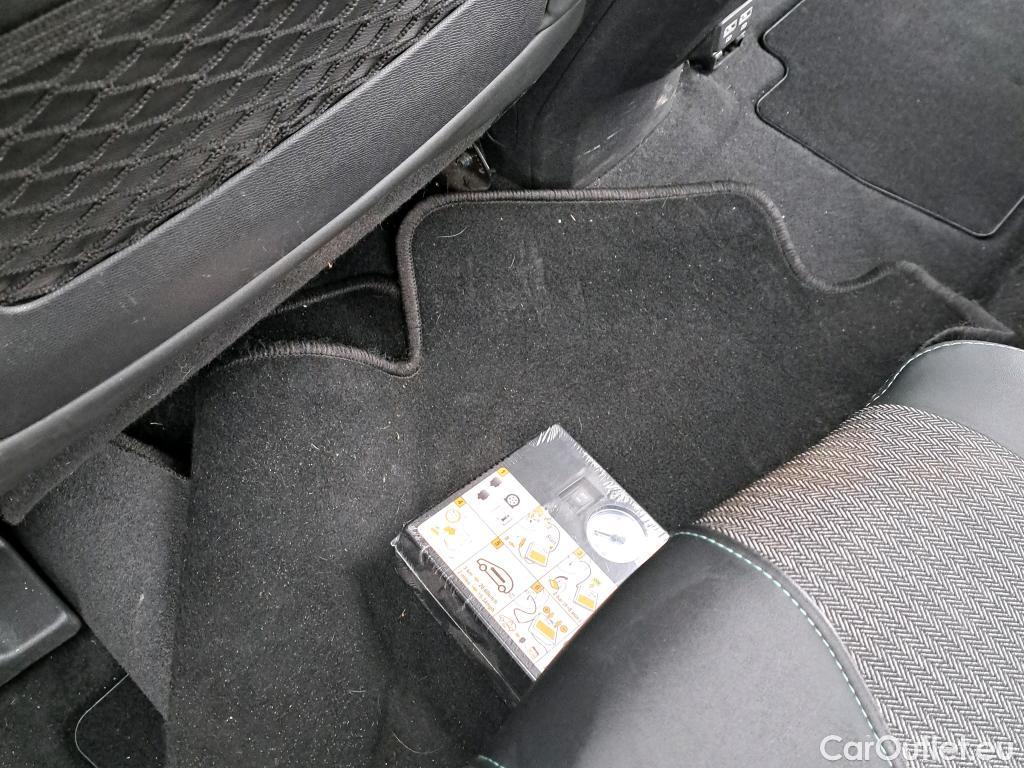  Peugeot  5008 PEUGEOT  / 2020 / 5P / todoterreno 1.5 BlueHDi 96kW S&S Allure Pack EAT8 #24