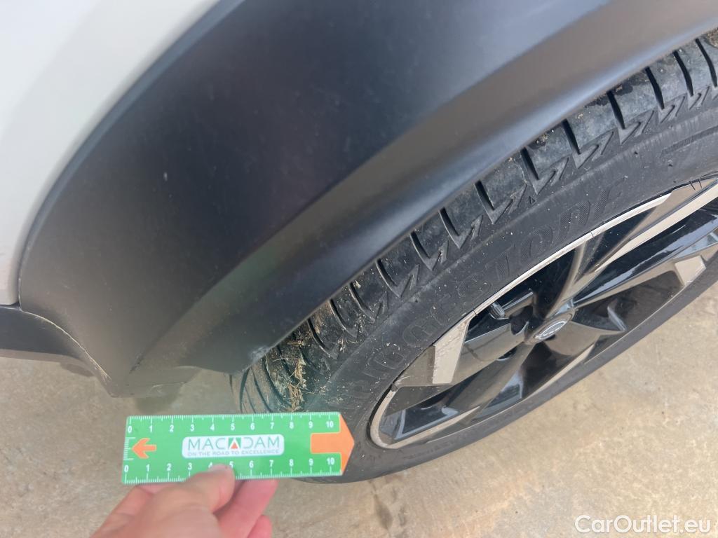  Nissan  Juke NISSAN  / 2019 / 5P / crossover DIG-T 84 kW (114 CV) 6M/T N-Connecta #16