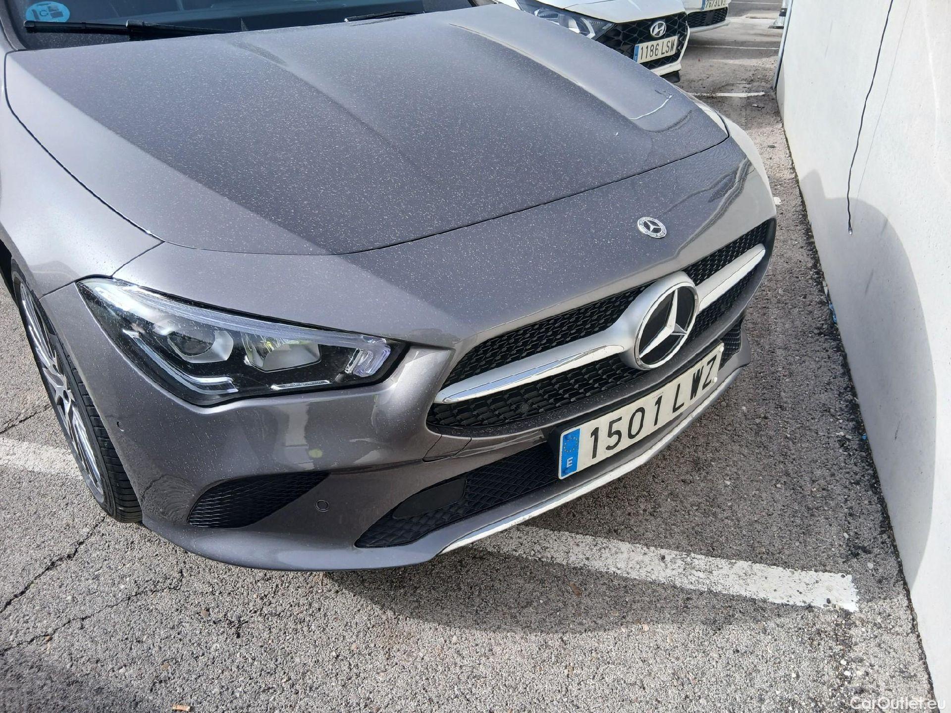  Mercedes  CLA-Klasse MERCEDES-BENZ CLA / 2019 / 5P / familiar CLA 200 Shooting Brake #3