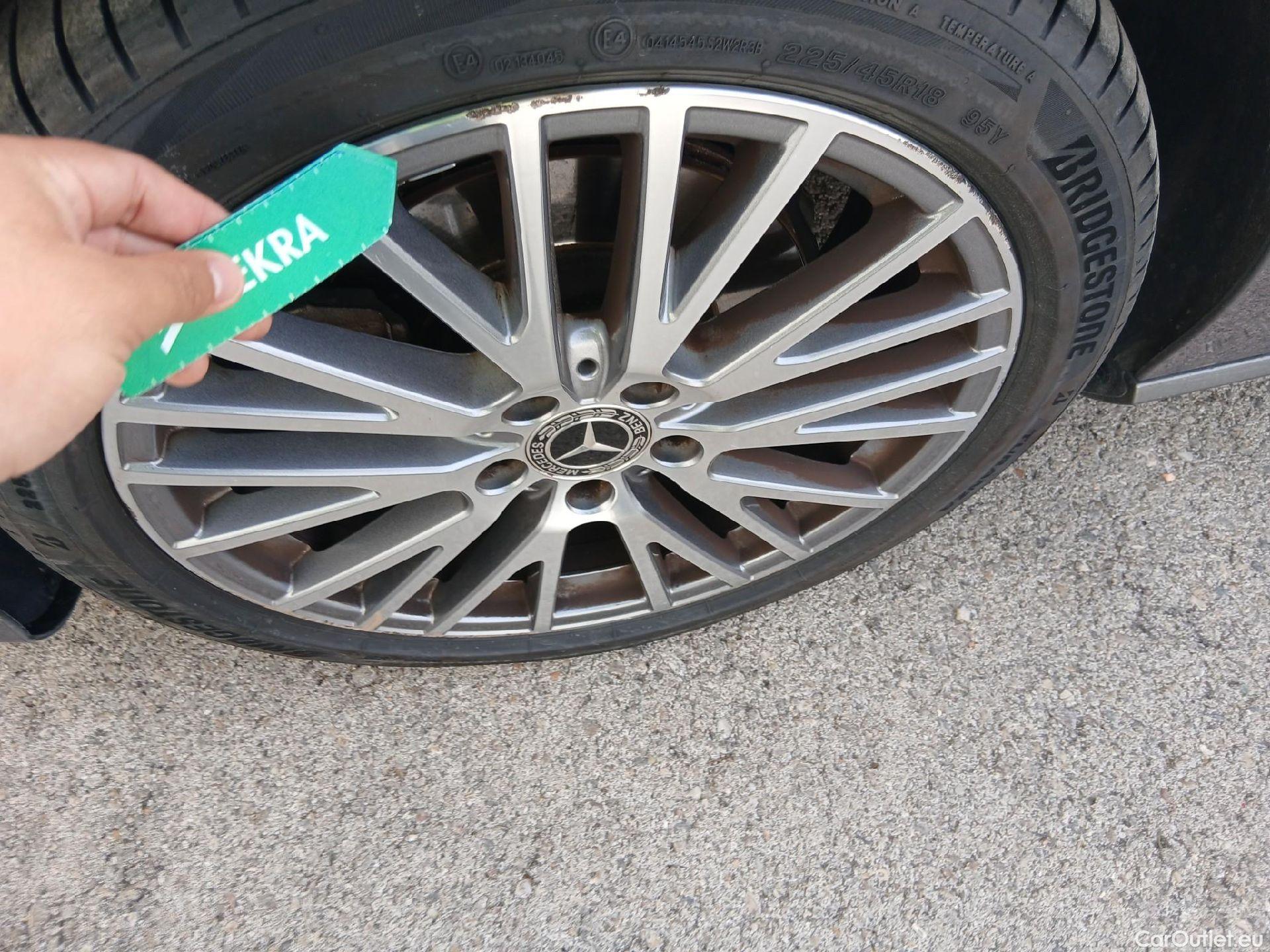  Mercedes  CLA-Klasse MERCEDES-BENZ CLA / 2019 / 5P / familiar CLA 200 Shooting Brake #7