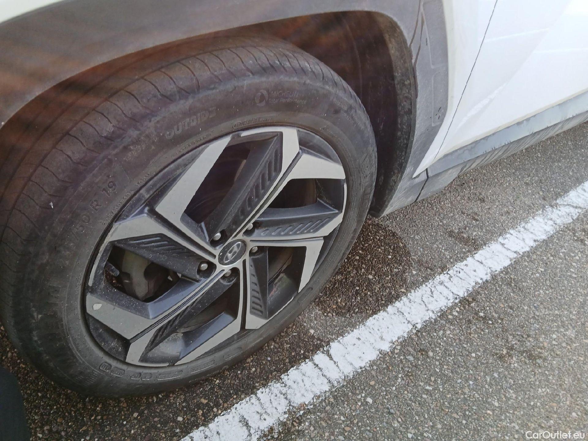  Hyundai  Tucson HYUNDAI  / 2020 / 5P / todoterreno 1.6 TGDI PHEV 195kW Style Auto 4x4 #21