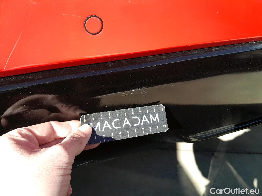  Toyota  Yaris TOYOTA  / 2020 / 5P / berlina con portón 1.5 120H Style P. Premier Edition #6