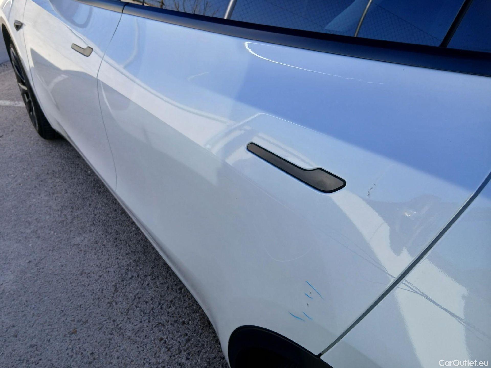  Tesla  Model Y TESLA  / 2020 / 5P / todoterreno Gran Autonomía 4WD #20