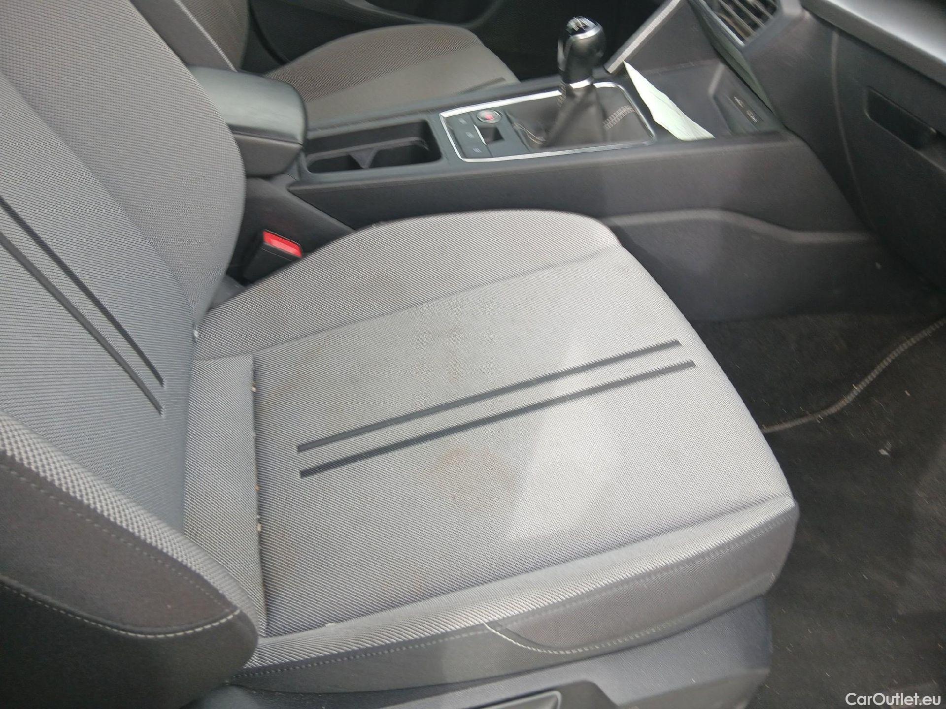  Land Rover  Discovery SEAT Nuevo León / 2020 / 5P / berlina con portón 2.0 TDI 85kW S&S Style Go (AC3) #12