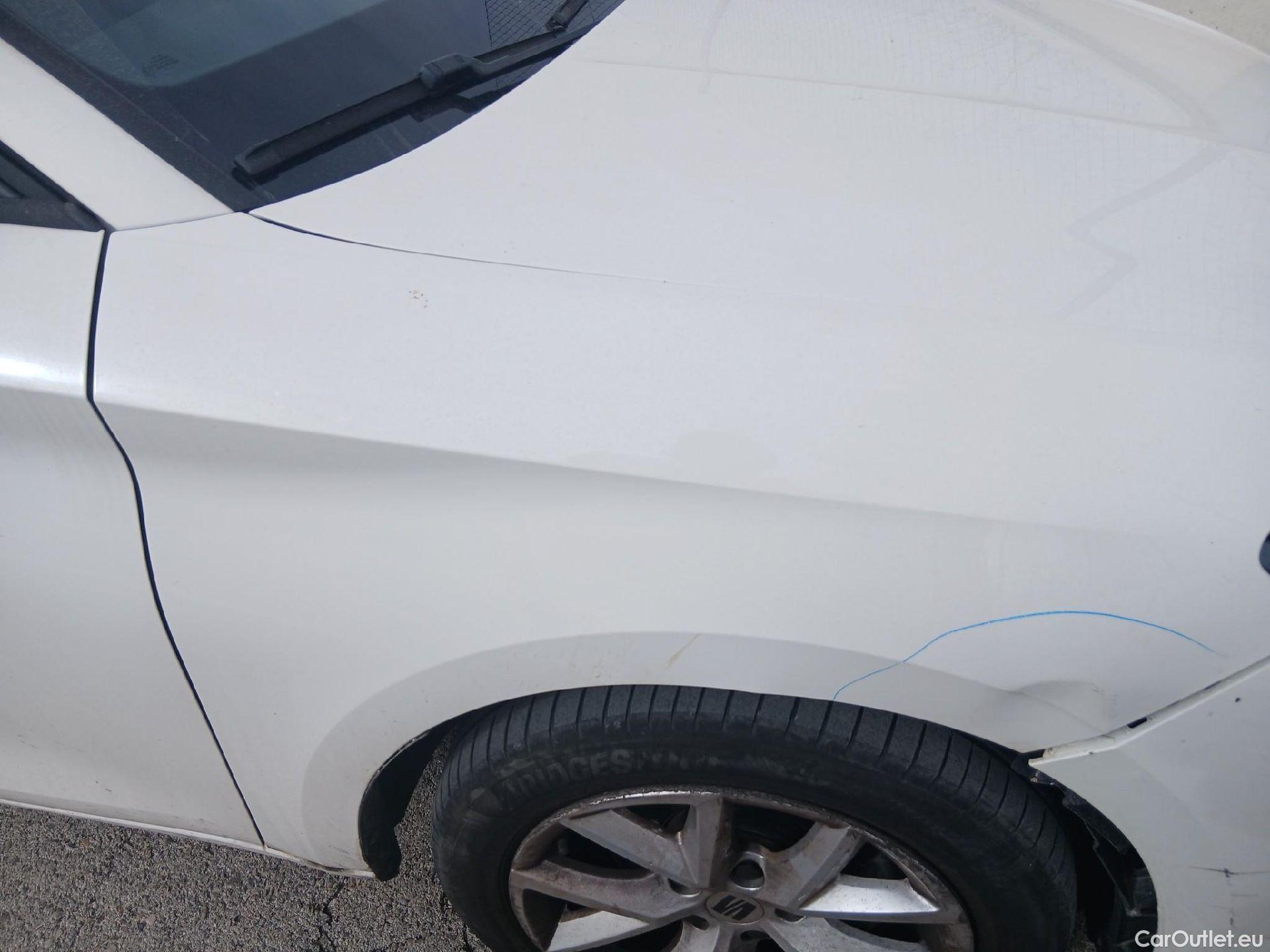  Land Rover  Discovery SEAT Nuevo León / 2020 / 5P / berlina con portón 2.0 TDI 85kW S&S Style Go (AC3) #54