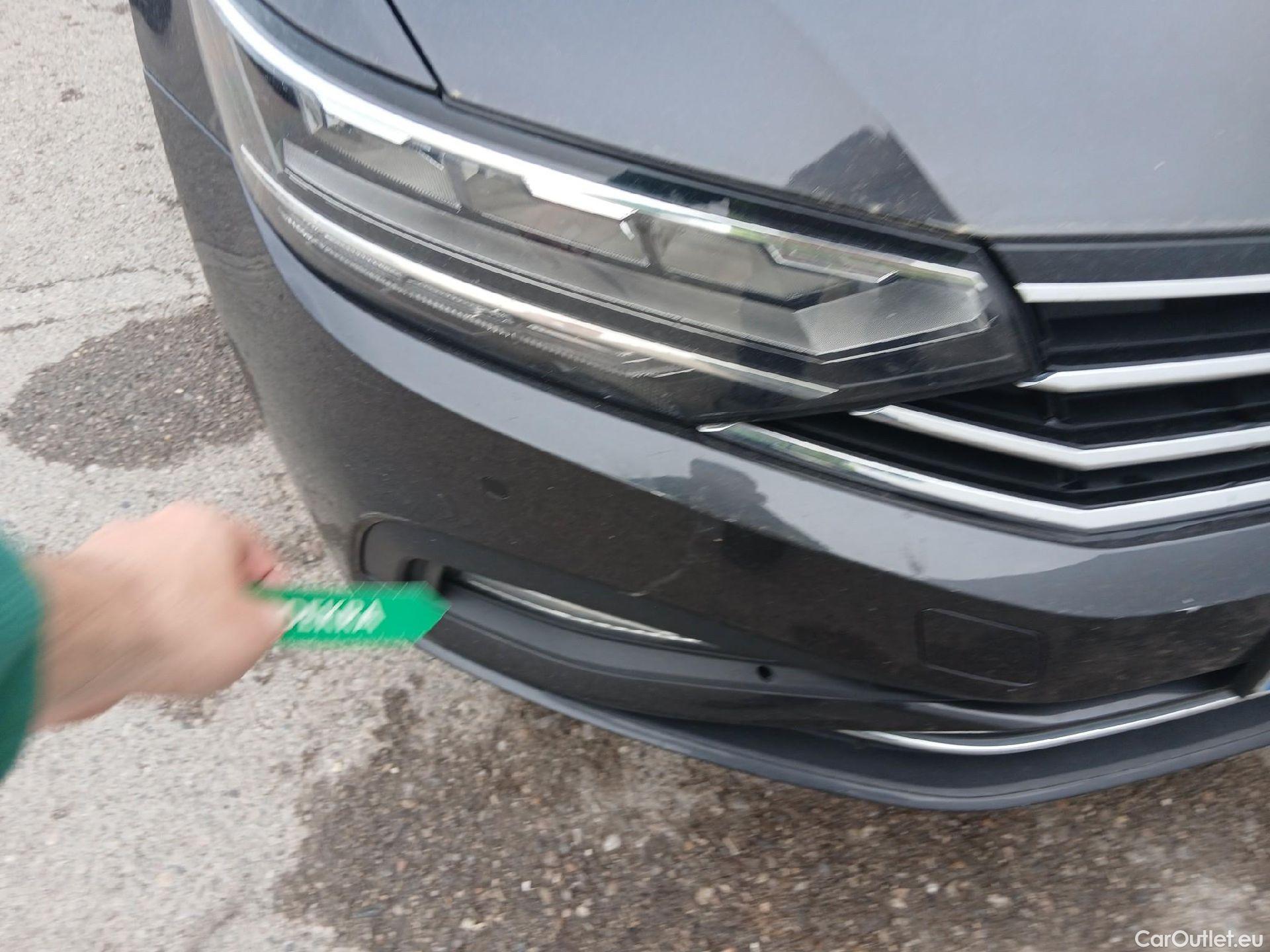  Volkswagen  Passat VOLKSWAGEN  / 2019 / 5P / familiar Variant Executive 2.0 TDI 110kW DSG #4