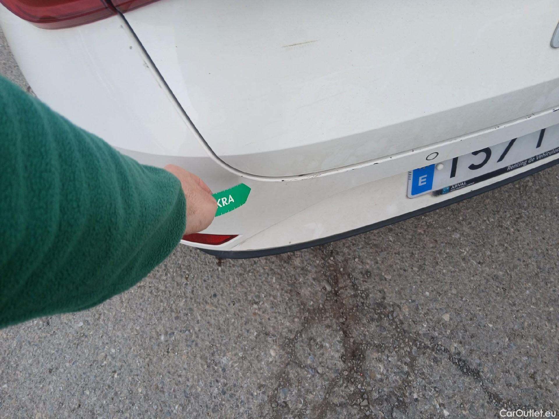  Seat  Leon SEAT Nuevo León / 2020 / 5P / familiar SP 1.4 e-Hybrid DSG S&S Xcellence Go L #13