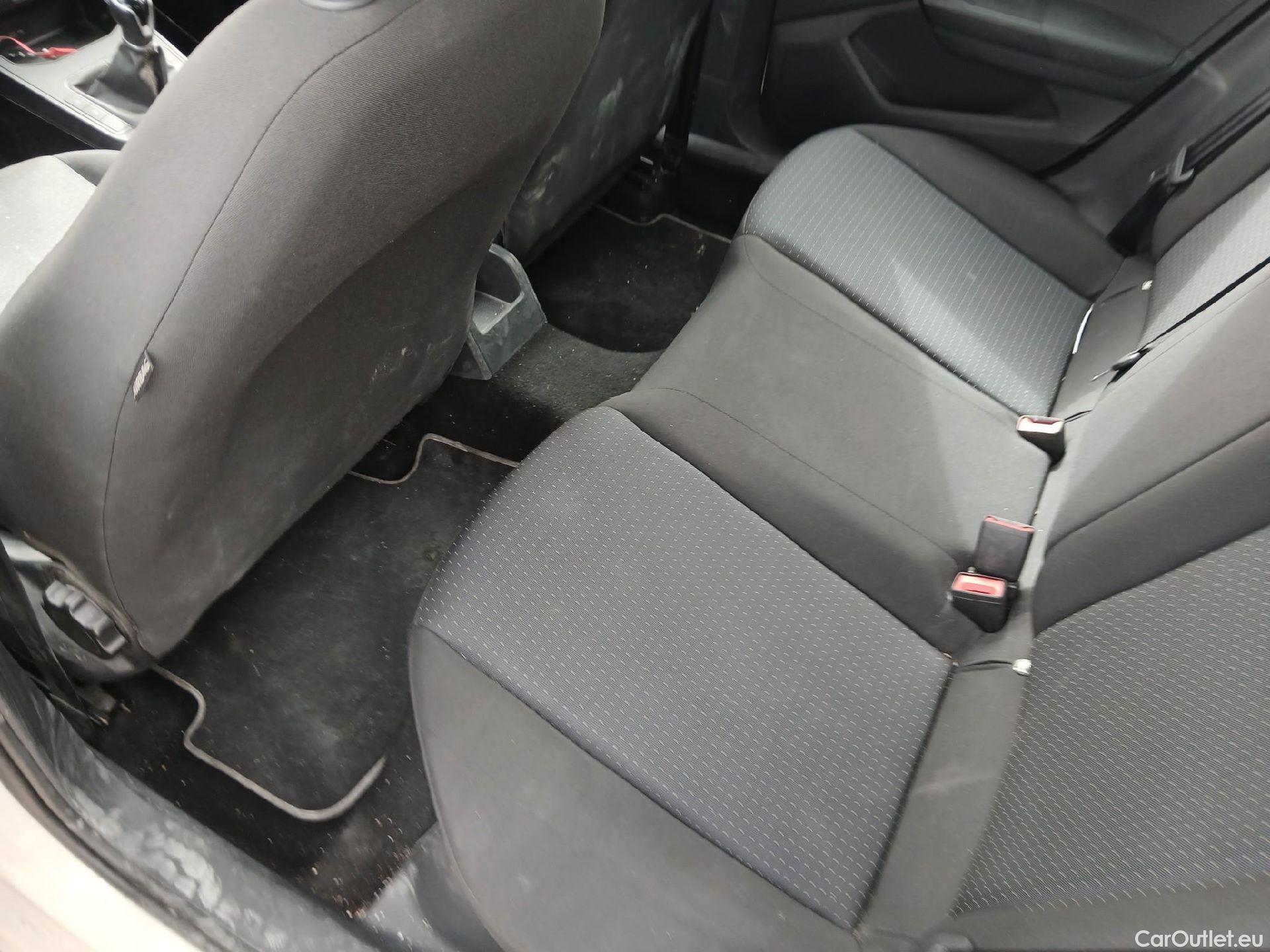  Seat  Ibiza SEAT  / 2017 / 5P / berlina con portón 1.0 TSI 81kW (110CV) Style Plus(SP) #5