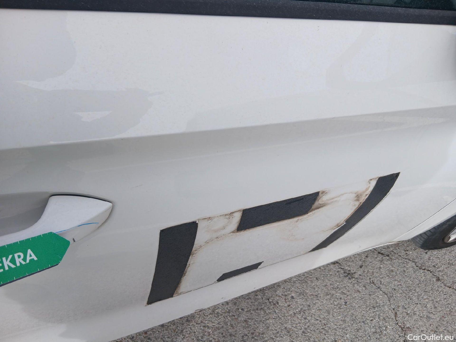  Land Rover  Discovery SEAT Nuevo León / 2020 / 5P / berlina con portón 2.0 TDI 85kW S&S Style Go (AC3) #49