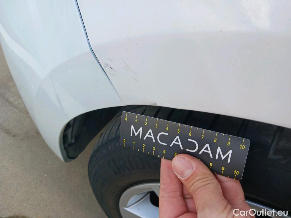  Renault  Clio RENAULT  / 2019 / 5P / berlina con portón Intens TCe 74 kW (100CV) GLP #2