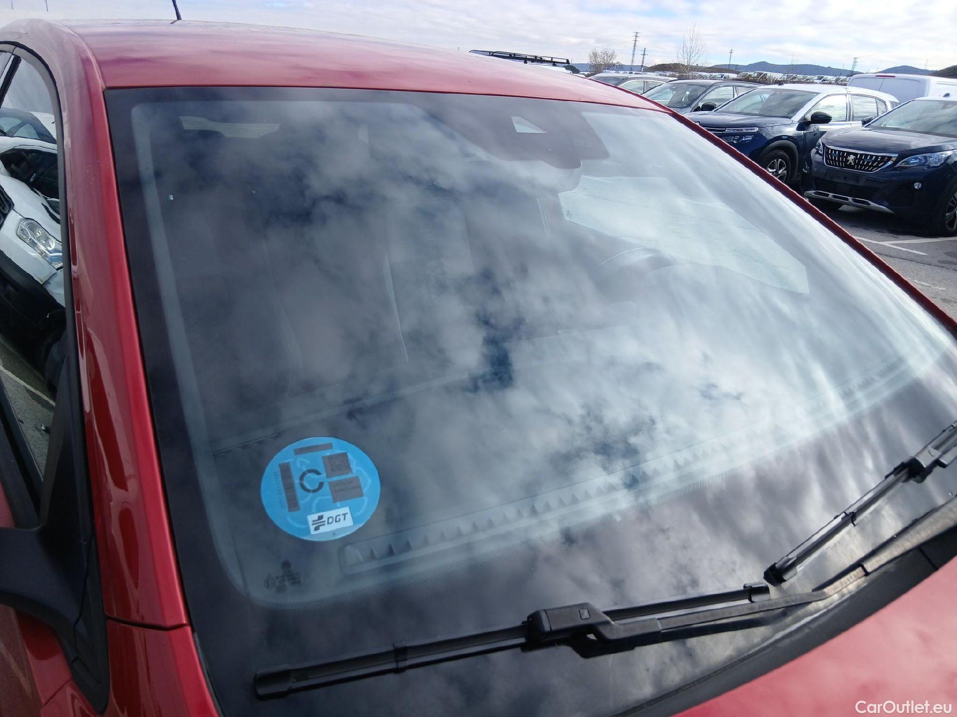  Volkswagen  Polo VOLKSWAGEN  / 2021 / 5P / berlina con portón R-Line 1.0 TSI 70kW (95CV) #2