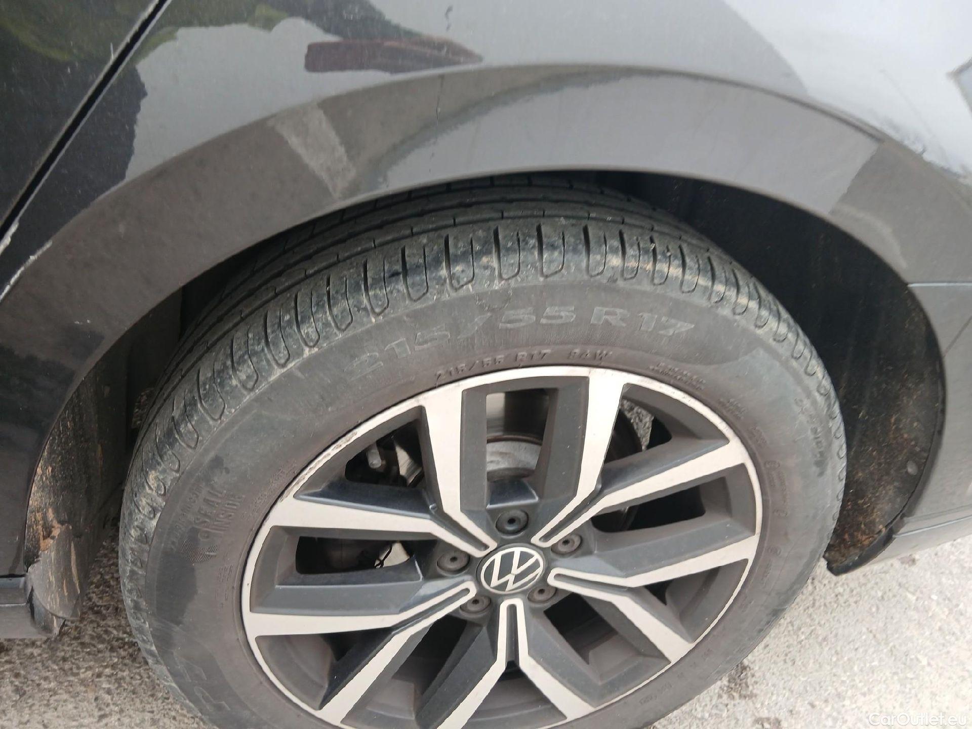  Volkswagen  Passat VOLKSWAGEN  / 2019 / 5P / familiar Variant Executive 2.0 TDI 110kW DSG #12