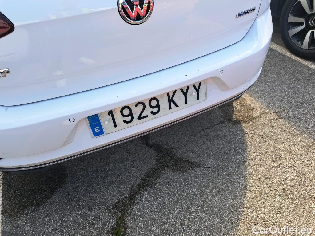  Volkswagen  Golf  VOLKSWAGEN / 2016 / 5P / berlina con portón Advance 1.5 TSI EVO 96kW (130CV) DSG #16