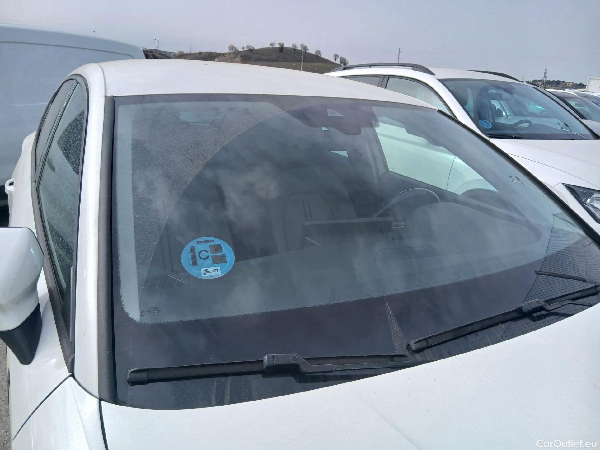  Land Rover  Discovery SEAT Nuevo León / 2020 / 5P / berlina con portón 2.0 TDI 85kW S&S Style Go (AC3) #19