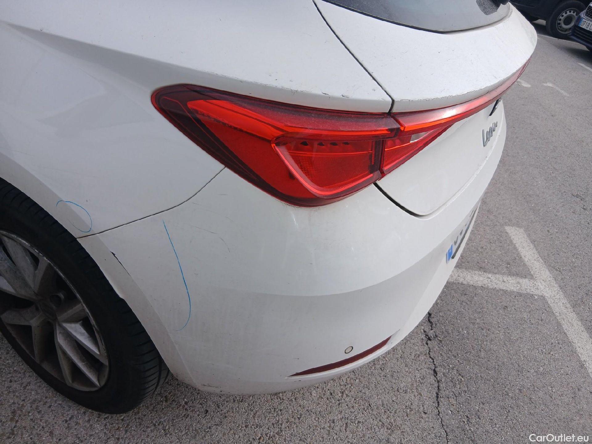  Land Rover  Discovery SEAT Nuevo León / 2020 / 5P / berlina con portón 2.0 TDI 85kW S&S Style Go (AC3) #38