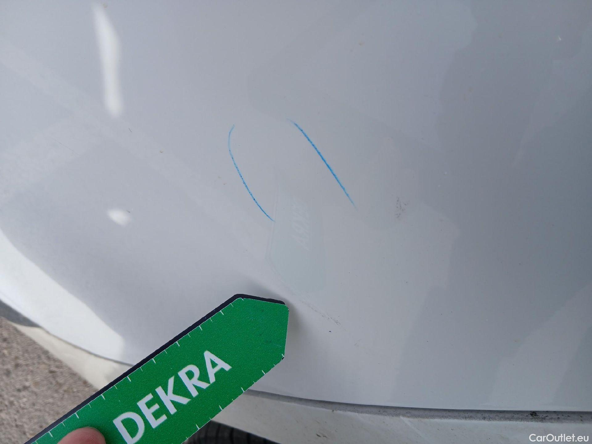  Renault  Clio RENAULT  / 2019 / 5P / berlina con portón Business Blue dCi (100CV) #16