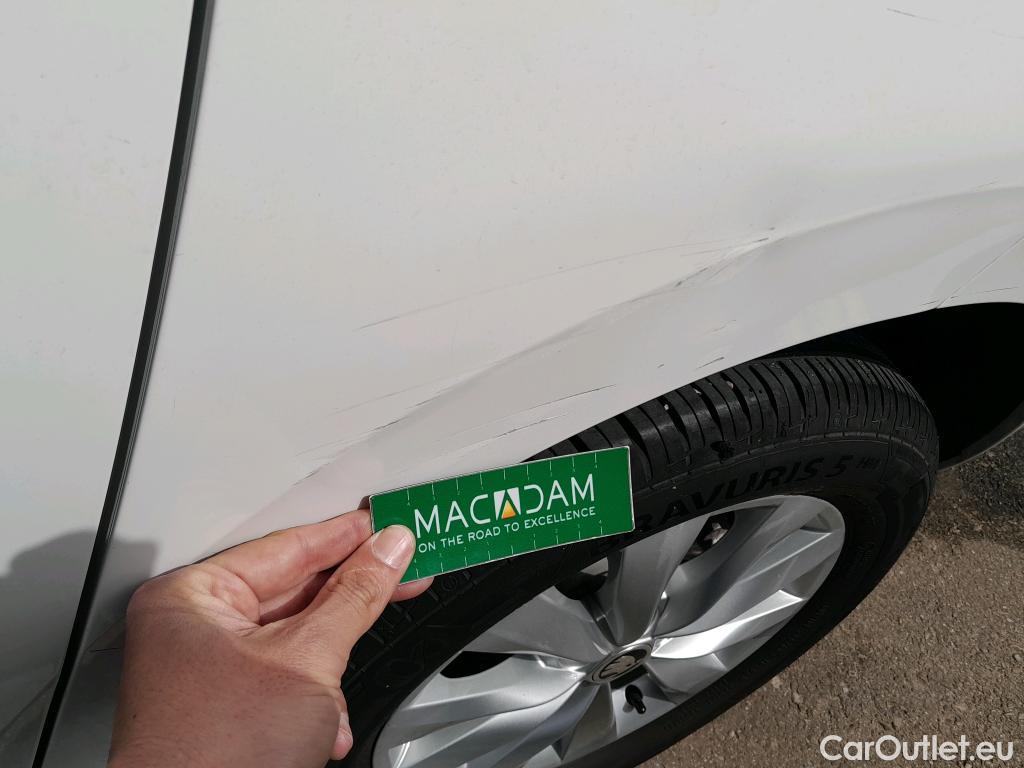  Skoda  KAMIQ SKODA  1.0 TSI 81kW (110CV) DSG Ambition #4