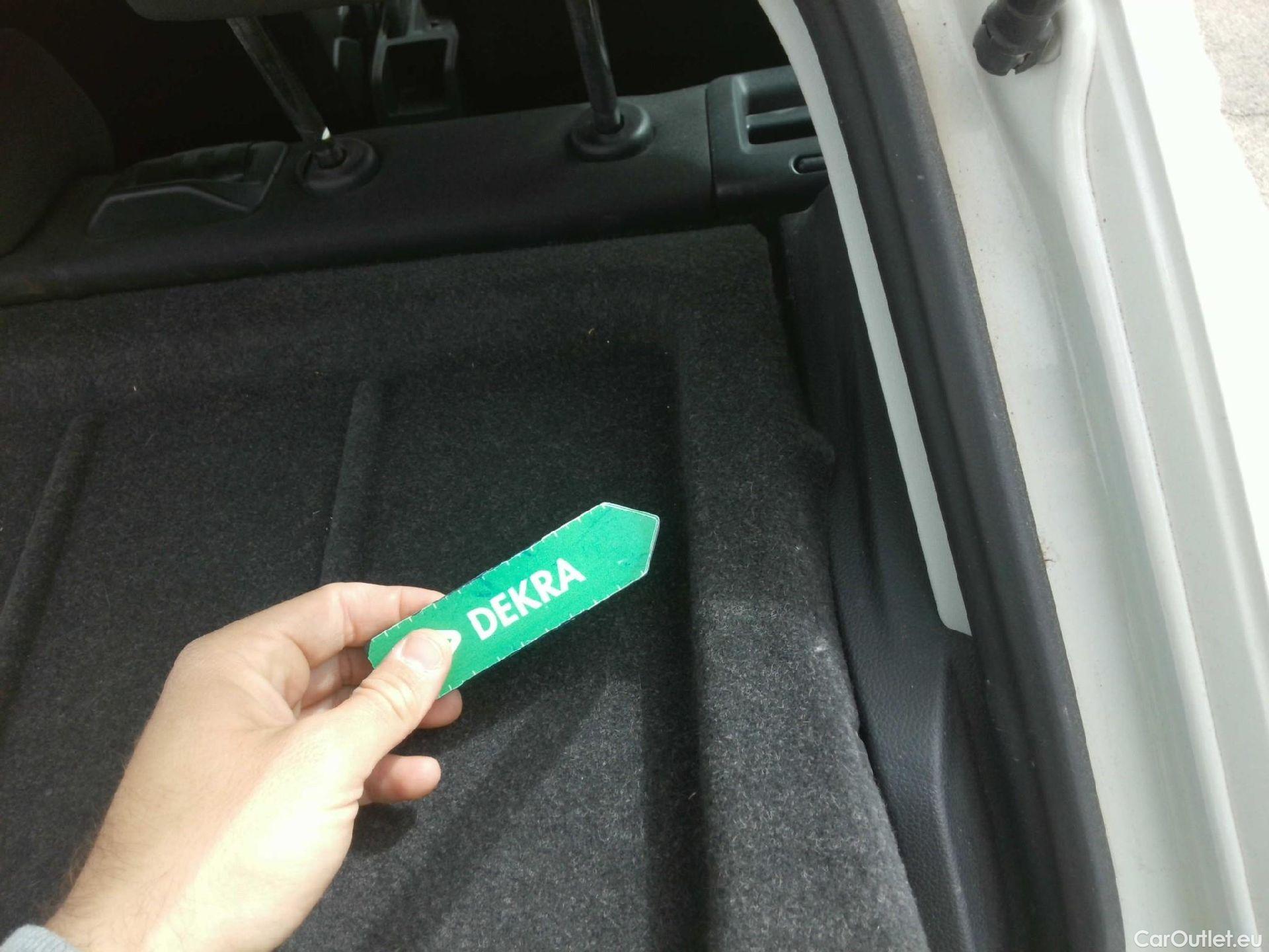  Seat  Ibiza SEAT  / 2017 / 5P / berlina con portón 1.0 TSI 81kW (110CV) Style Plus(SP) #24