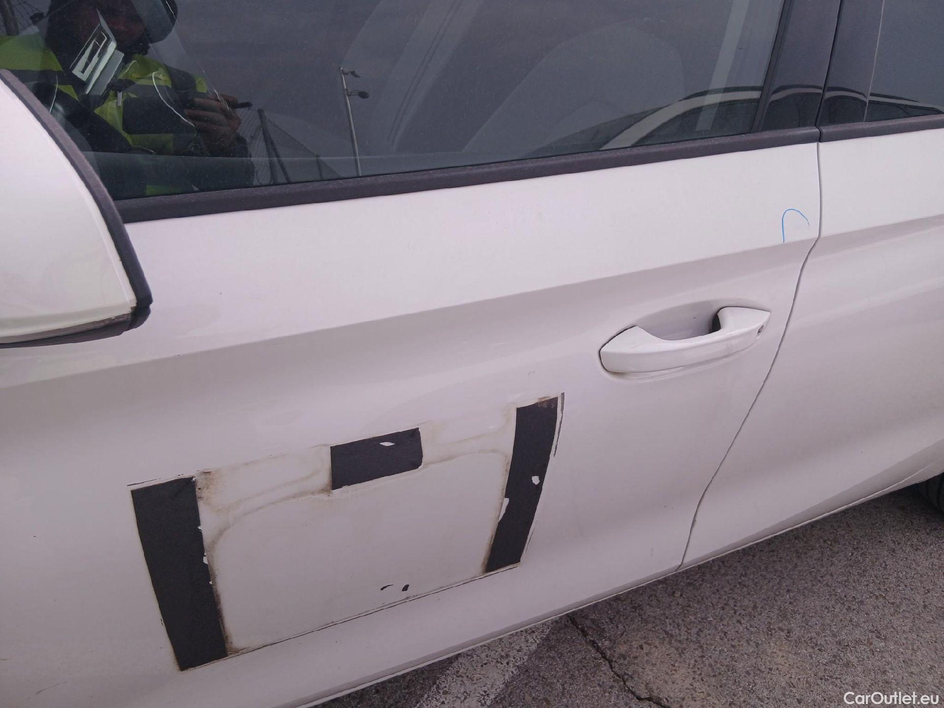  Land Rover  Discovery SEAT Nuevo León / 2020 / 5P / berlina con portón 2.0 TDI 85kW S&S Style Go (AC3) #29