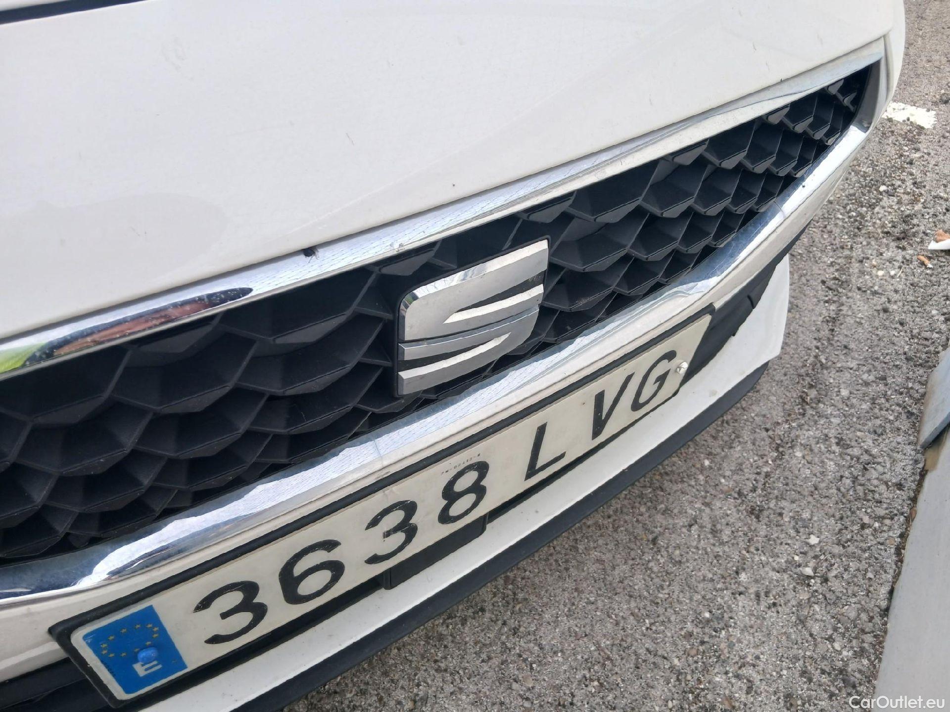  Land Rover  Discovery SEAT Nuevo León / 2020 / 5P / berlina con portón 2.0 TDI 85kW S&S Style Go (AC3) #25