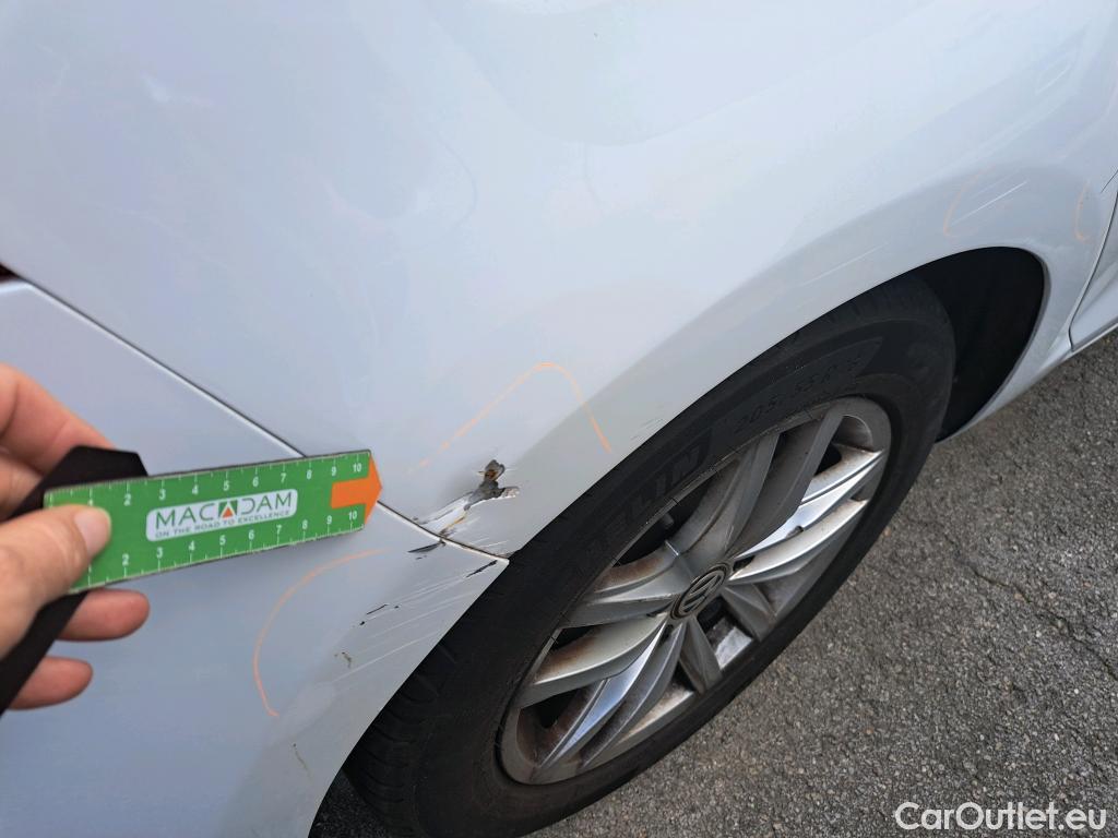  Volkswagen  Golf  VOLKSWAGEN / 2016 / 5P / berlina con portón Advance 1.5 TSI EVO 96kW (130CV) DSG #2