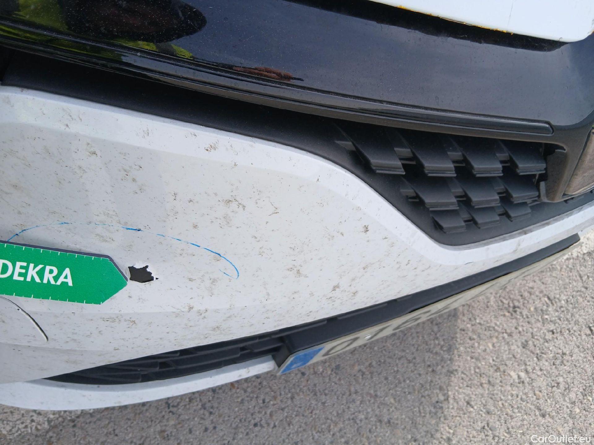  Renault  Clio RENAULT  / 2019 / 5P / berlina con portón Business Blue dCi (100CV) #10