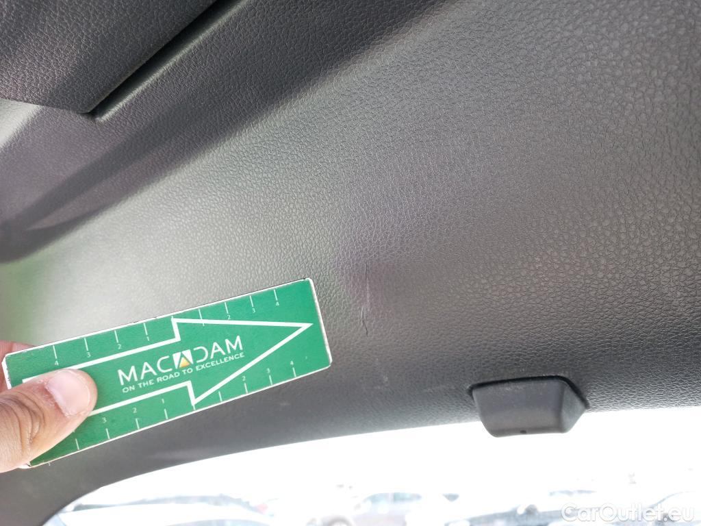  Volkswagen  Golf  VOLKSWAGEN / 2016 / 5P / berlina con portón e-ePower 110 kW (136CV) #7