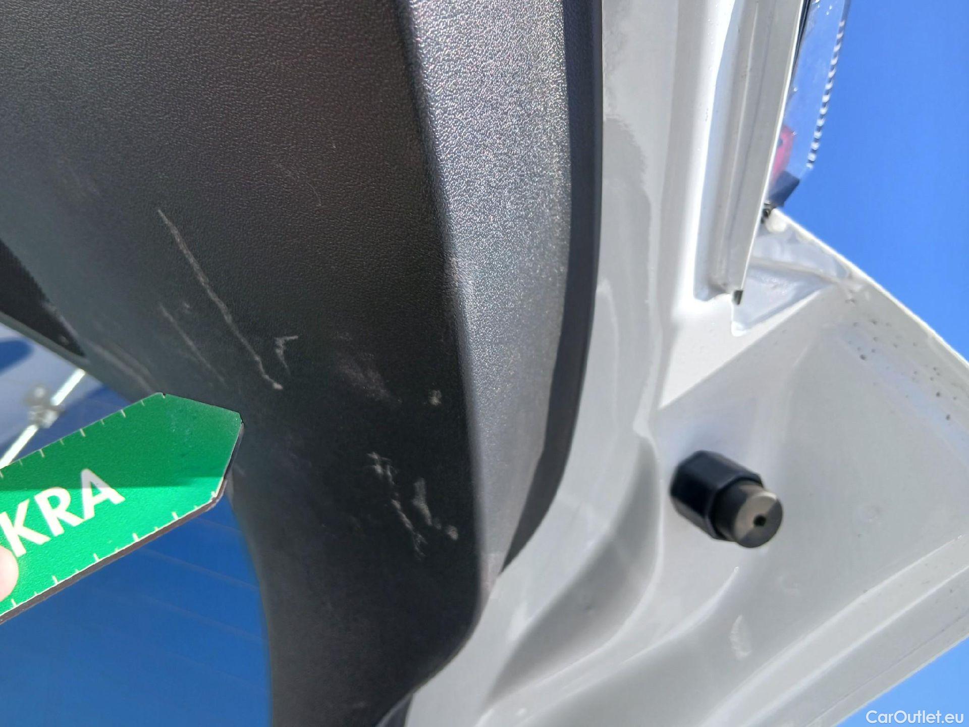  Tesla  Model Y TESLA  / 2020 / 5P / todoterreno Gran Autonomía 4WD #12