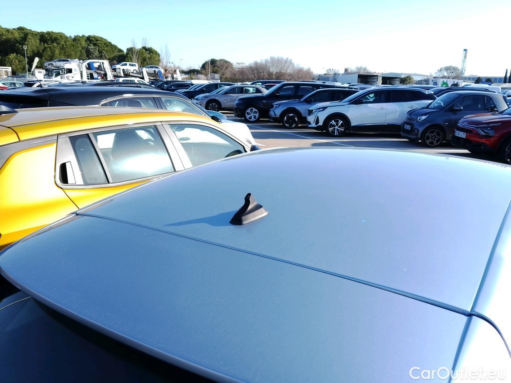  Renault  Megane RENAULT Mégane / 2020 / 5P / berlina con portón Equilibre Blue dCi 85 kW (115CV)-SS #9