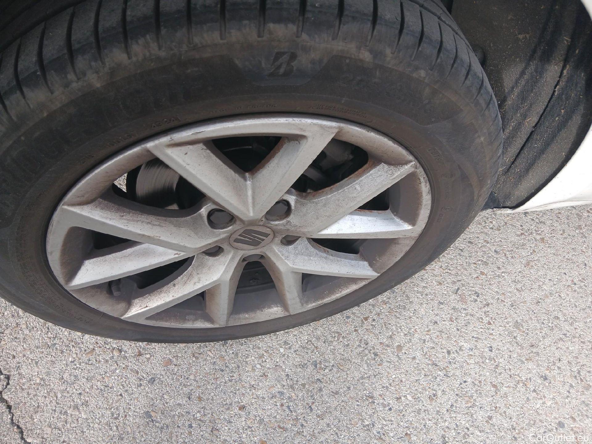  Land Rover  Discovery SEAT Nuevo León / 2020 / 5P / berlina con portón 2.0 TDI 85kW S&S Style Go (AC3) #9