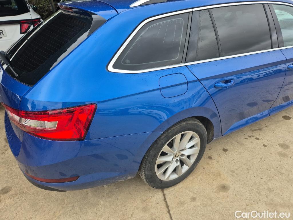  Skoda  Superb SKODA  / 2019 / 5P / familiar Combi 2.0 TDI 110kW (150CV) DSG Ambition #9