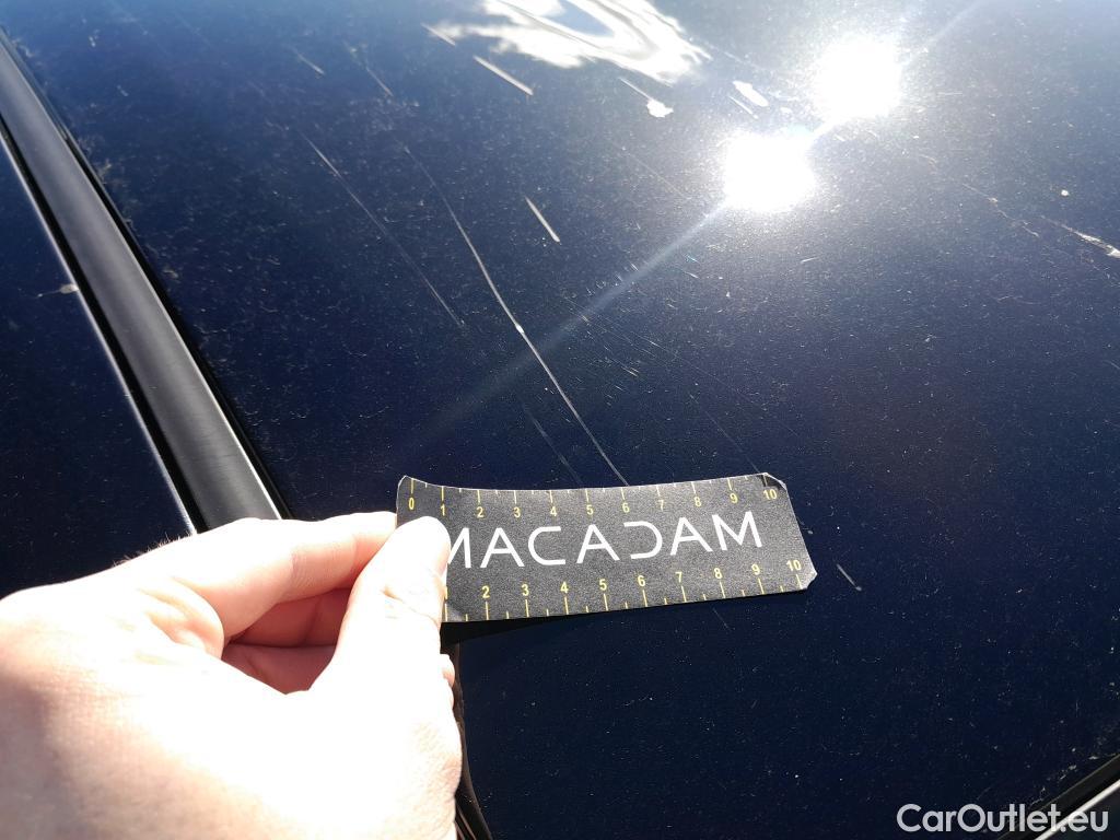  Toyota  Yaris TOYOTA  / 2020 / 5P / berlina con portón 1.5 120H Style P. Premier Edition #2