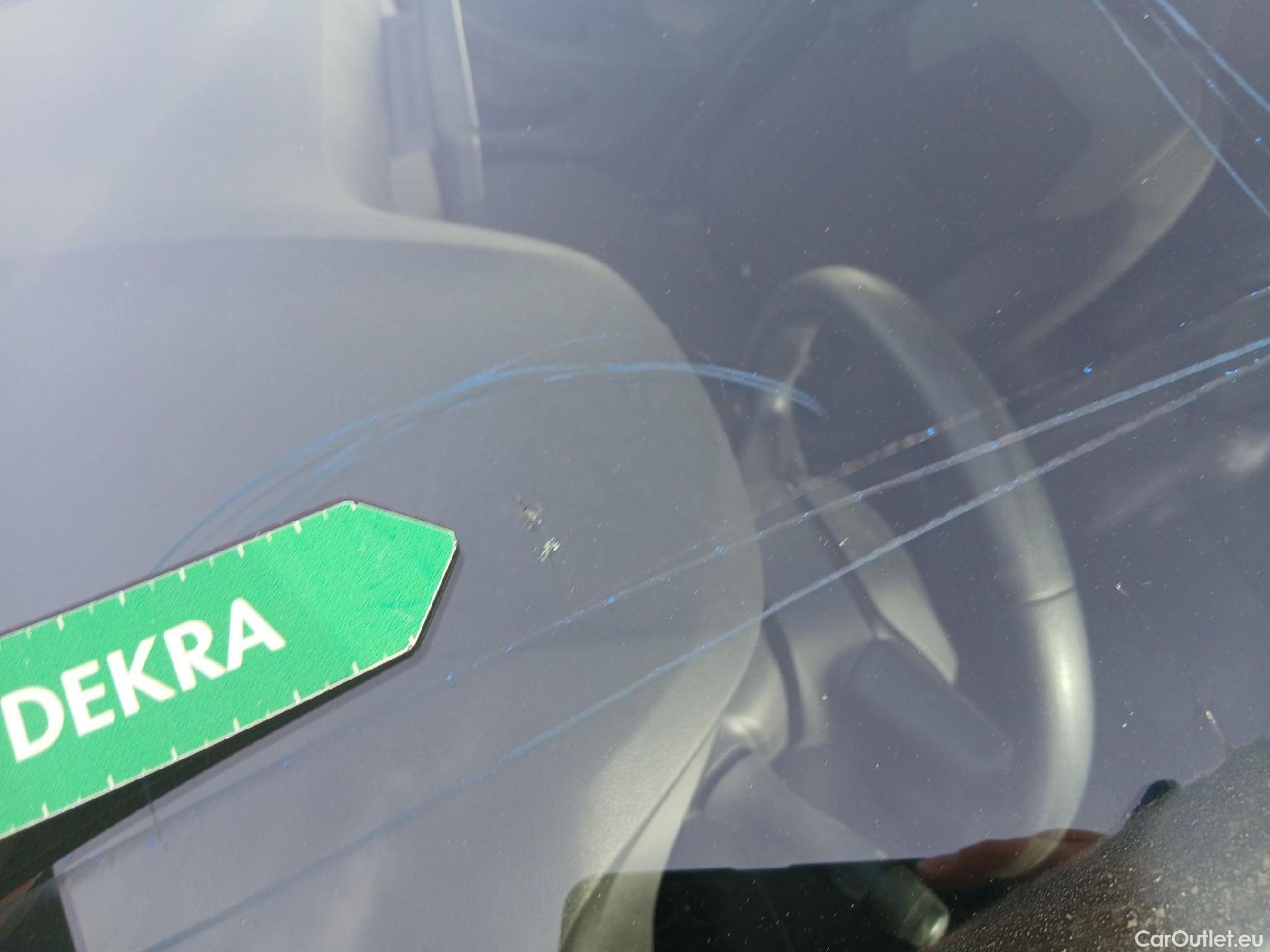  Renault  Clio RENAULT  / 2019 / 5P / berlina con portón Business Blue dCi (100CV) #6