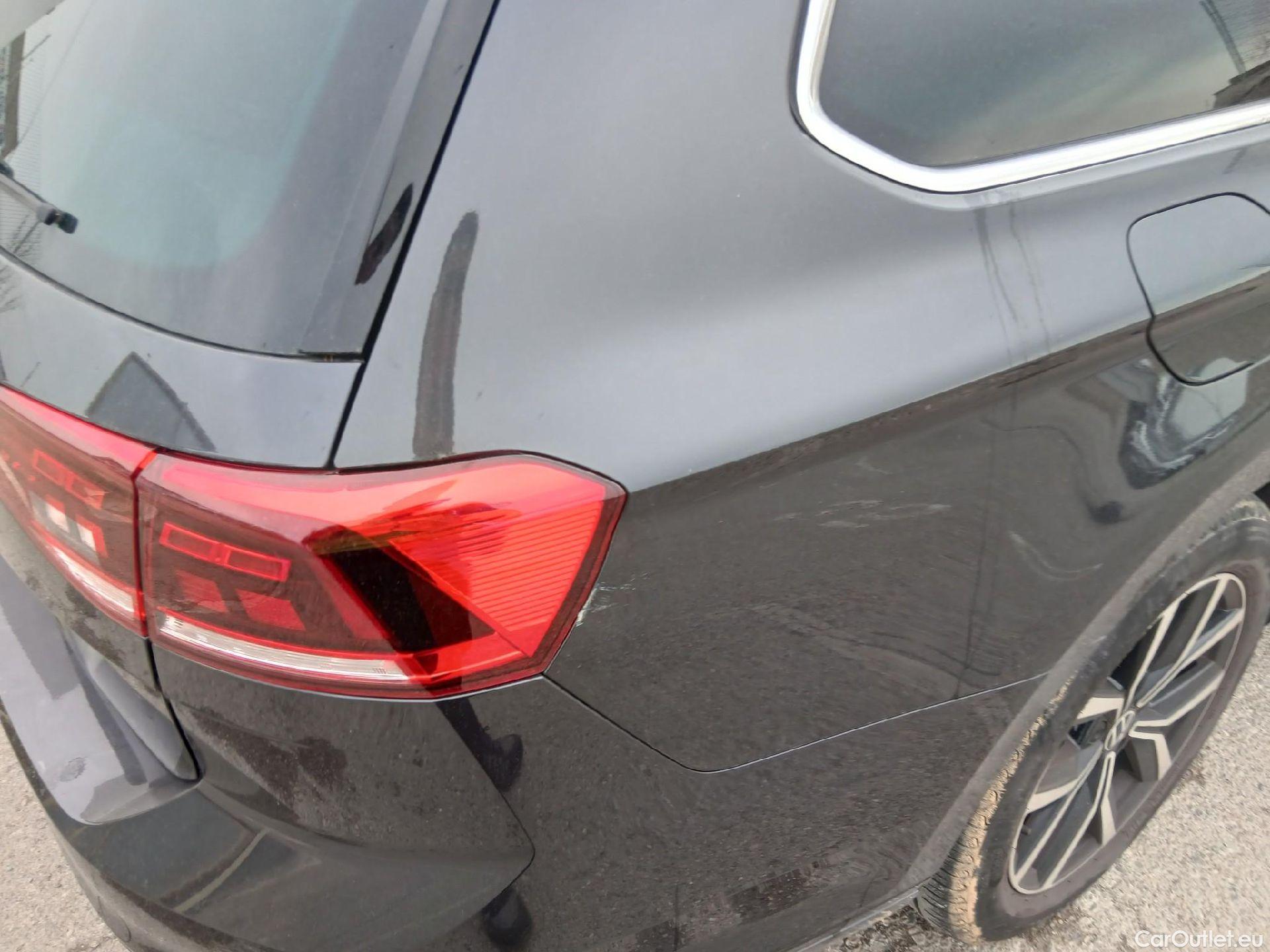  Volkswagen  Passat VOLKSWAGEN  / 2019 / 5P / familiar Variant Executive 2.0 TDI 110kW DSG #16