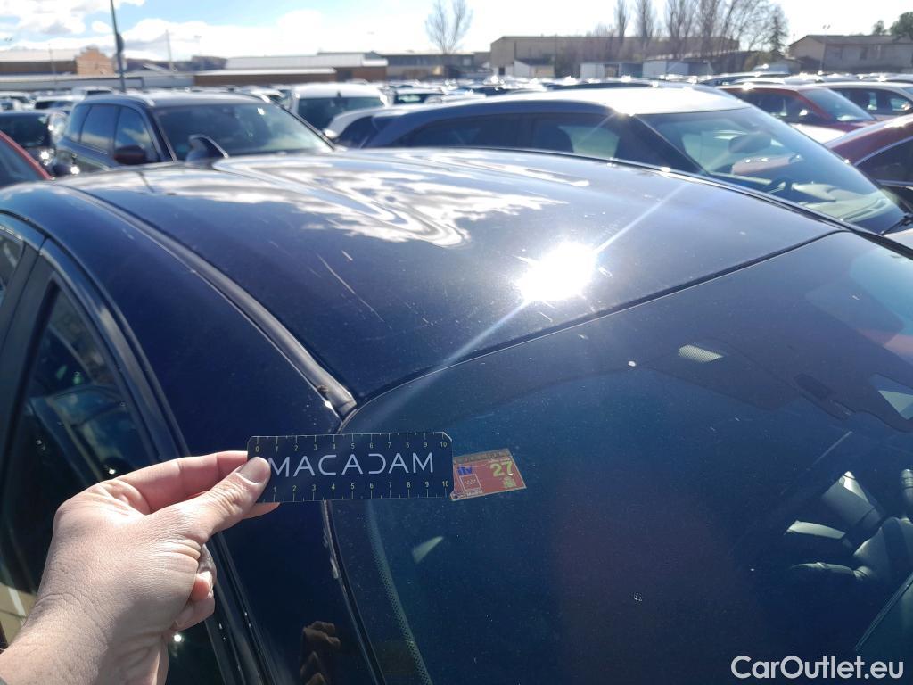  Toyota  Yaris TOYOTA  / 2020 / 5P / berlina con portón 1.5 120H Style P. Premier Edition #1