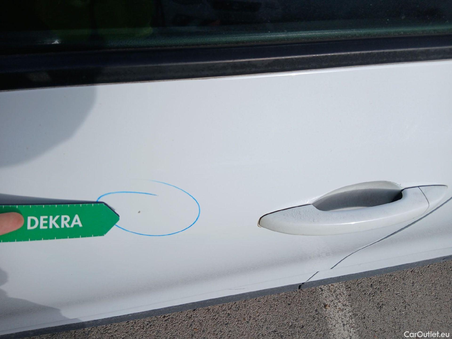  Renault  Clio RENAULT  / 2019 / 5P / berlina con portón Business Blue dCi (100CV) #14