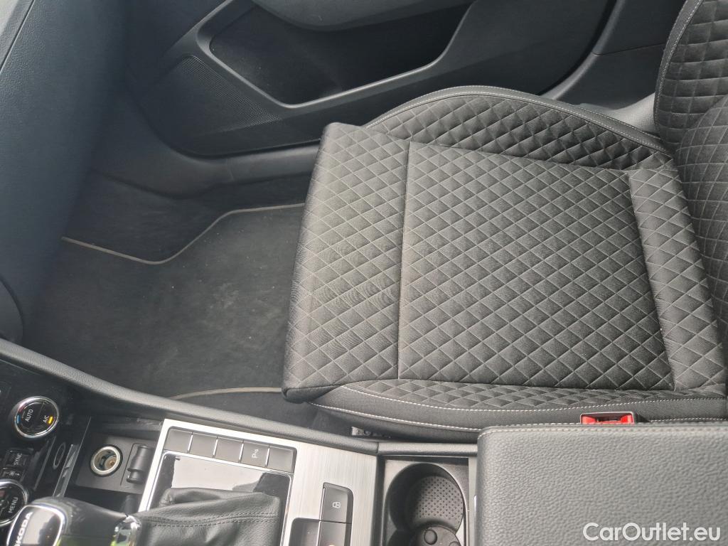  Skoda  Superb SKODA  / 2019 / 5P / familiar Combi 2.0 TDI 110kW (150CV) DSG Ambition #16