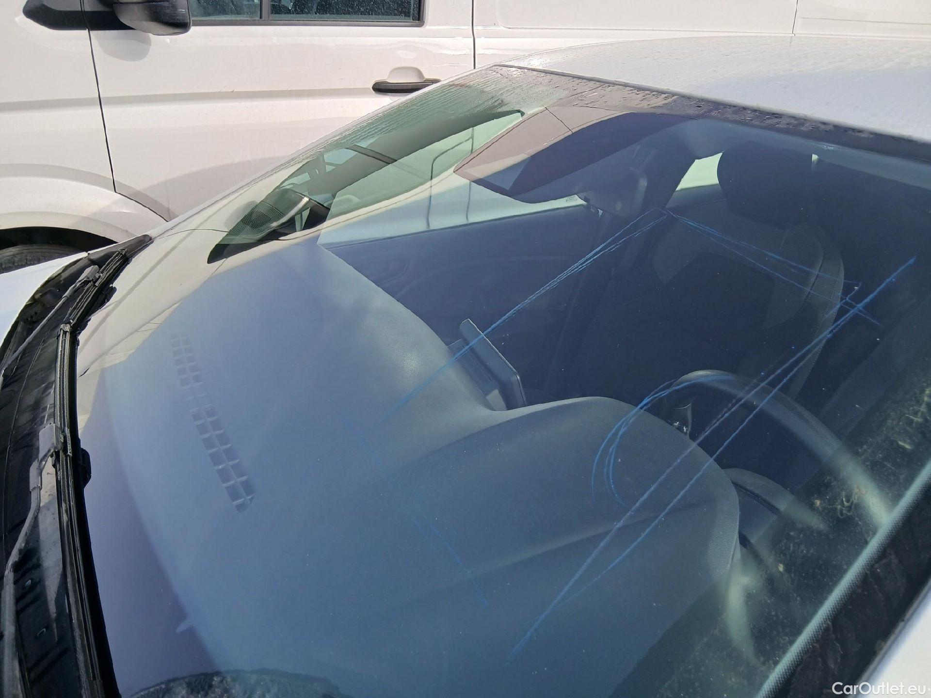  Renault  Clio RENAULT  / 2019 / 5P / berlina con portón Business Blue dCi (100CV) #8