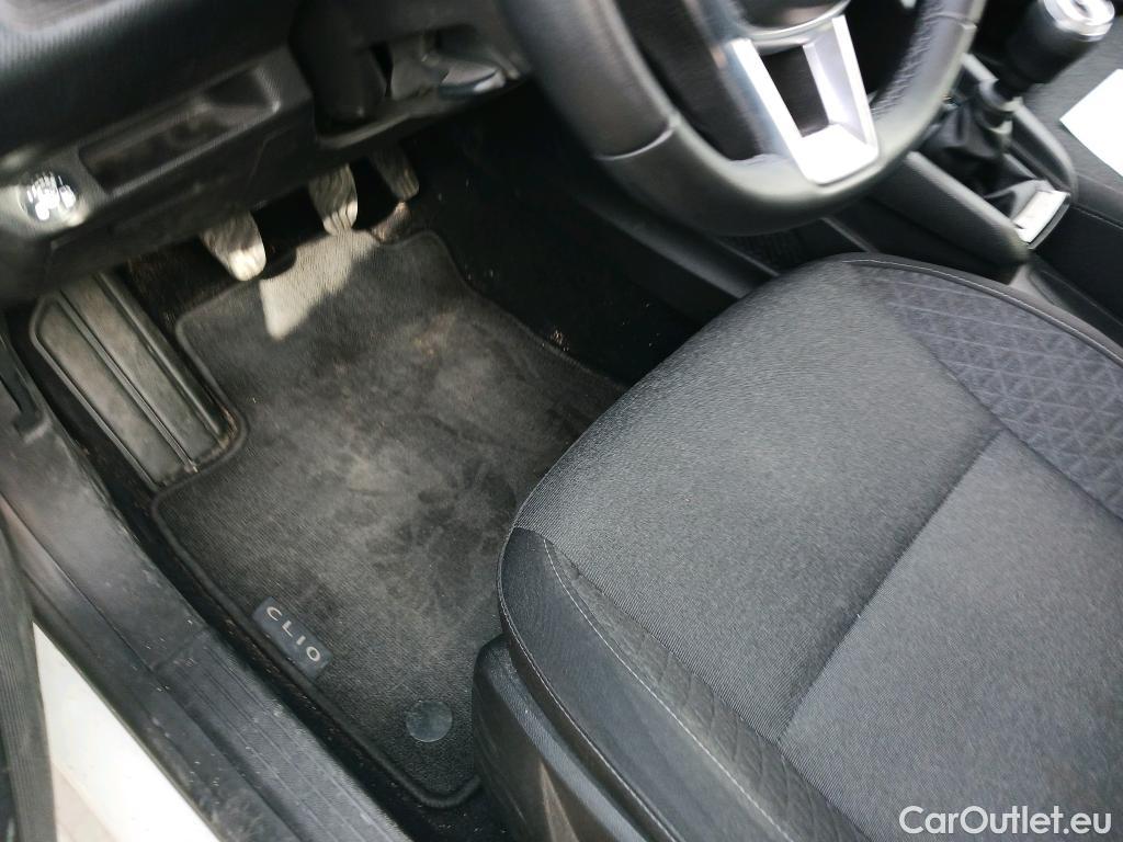  Renault  Clio RENAULT  / 2019 / 5P / berlina con portón Intens TCe 74 kW (100CV) GLP #19