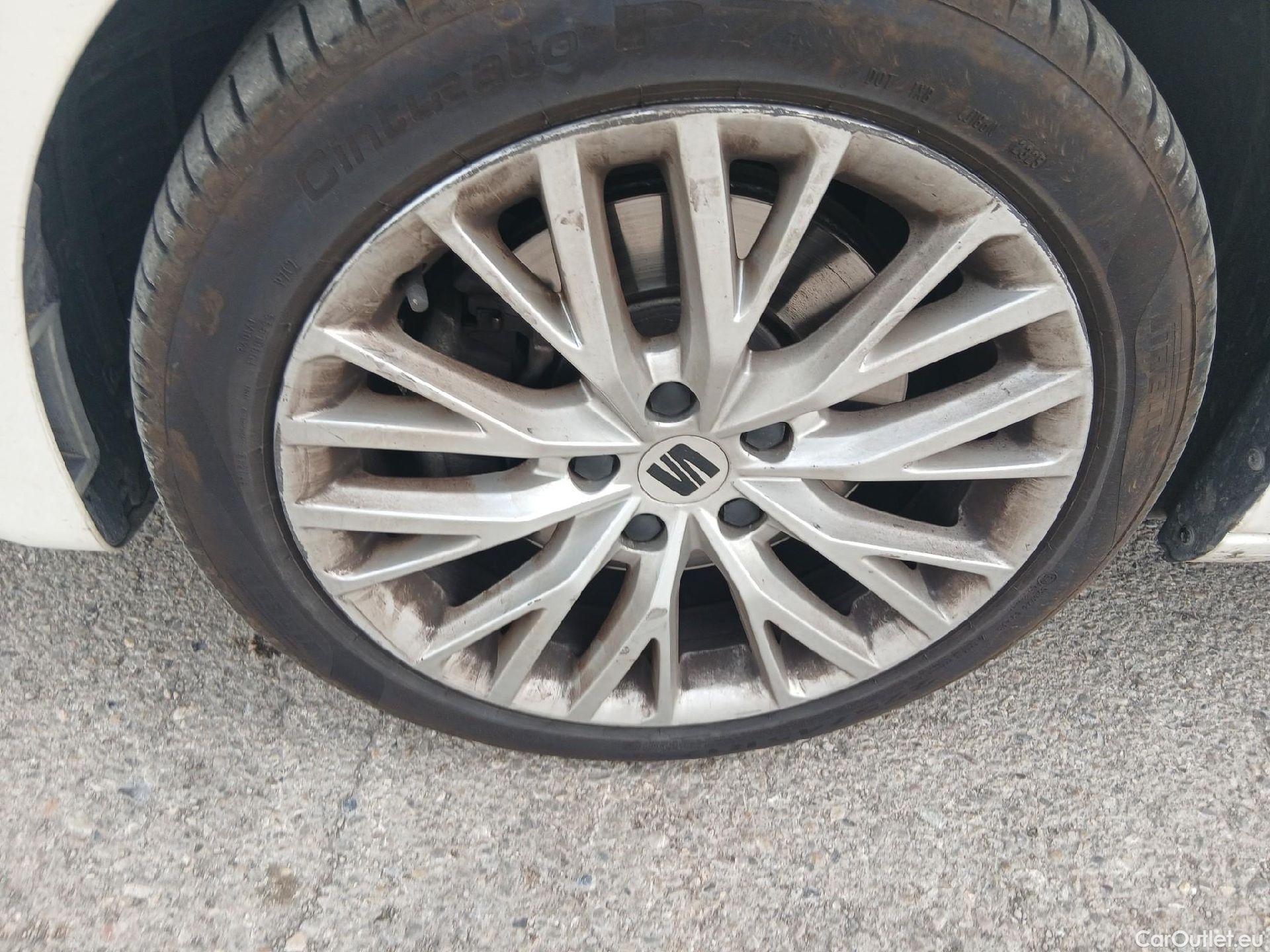  Seat  Leon SEAT Nuevo León / 2020 / 5P / familiar SP 1.4 e-Hybrid DSG S&S Xcellence Go L #7