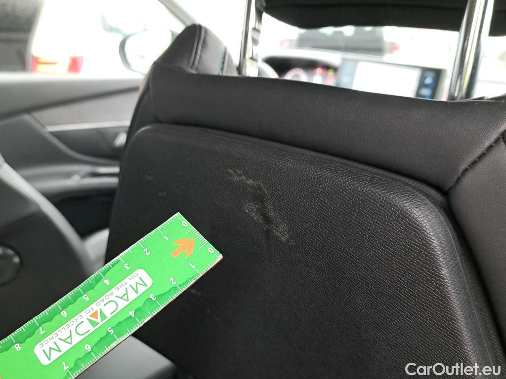  Peugeot  5008 PEUGEOT  / 2020 / 5P / todoterreno 1.5 BlueHDi 96kW S&S Allure Pack EAT8 #41