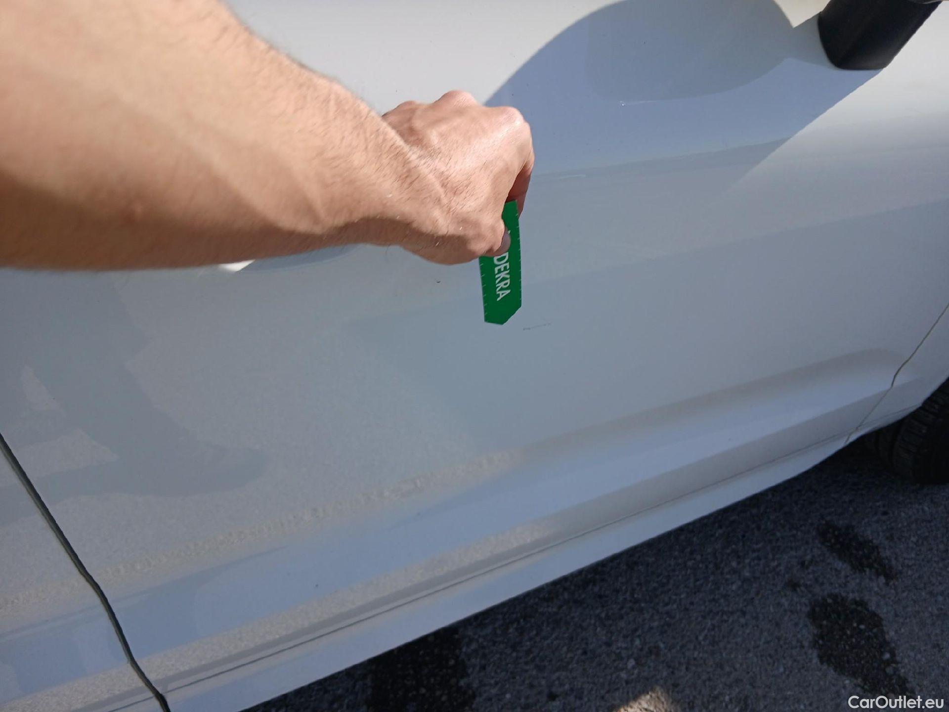  Volvo  XC60 VOLVO  / 2017 / 5P / todoterreno 2.0 B4 D AWD Momentum Pro Auto #21