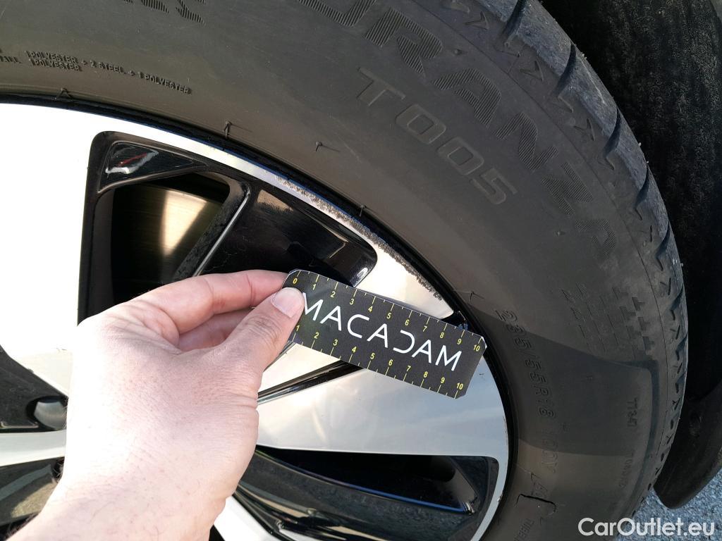  Volvo  XC 40 VOLVO XC40 / 2017 / 5P / todoterreno 1.5 T4 Twin Recharge Inscription Ex Auto #4